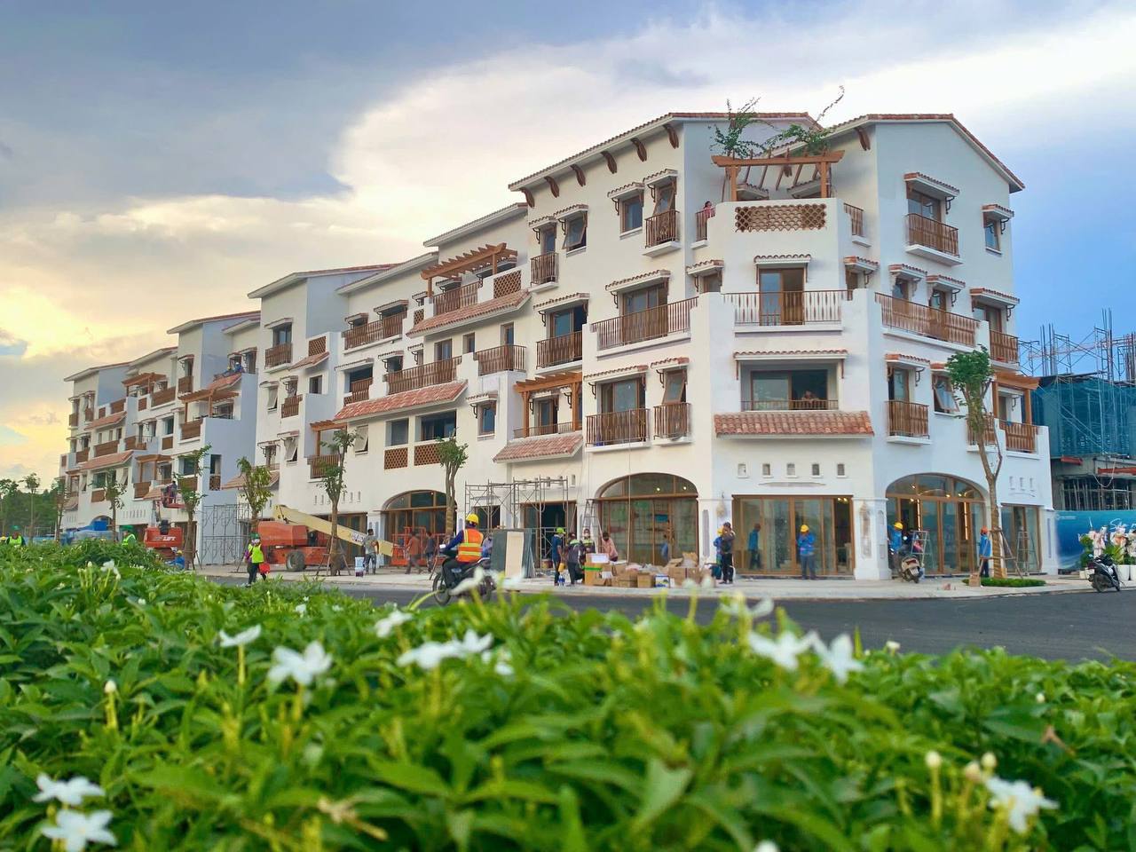 Tiến độ xây dựng Blanca City tháng 2/2026 - Phân khu C đã cất tóc gần full, dự kiến bàn giao tháng 10/2026